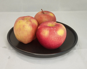 Красное яблоко